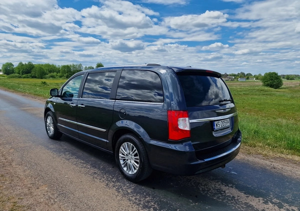 Chrysler Town &amp; Country cena 66500 przebieg: 188888, rok produkcji 2014 z Siedlce małe 742